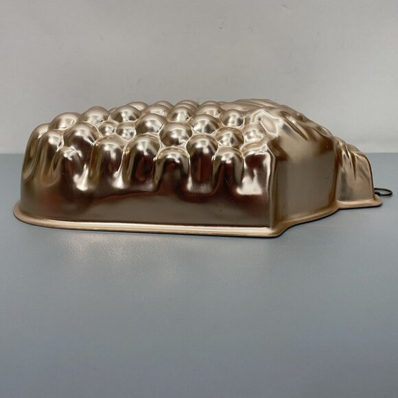 Vintage Mirro Grape Bunch Mold Cake Pan Copper Tone Aluminum Made in USA - Picture 4 of 11